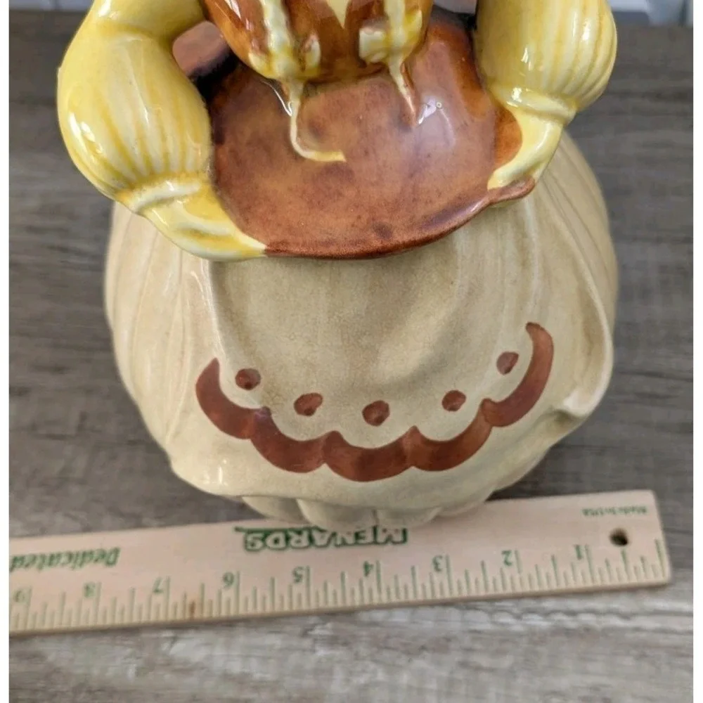 Red Wing‎ USA Pottery Katrina Dutch Girl Cookie Jar Vintage Yellow Ceramic Lid
